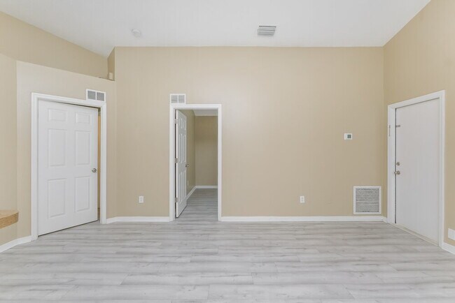 Foto del edificio - 6719 Summer Cove Dr