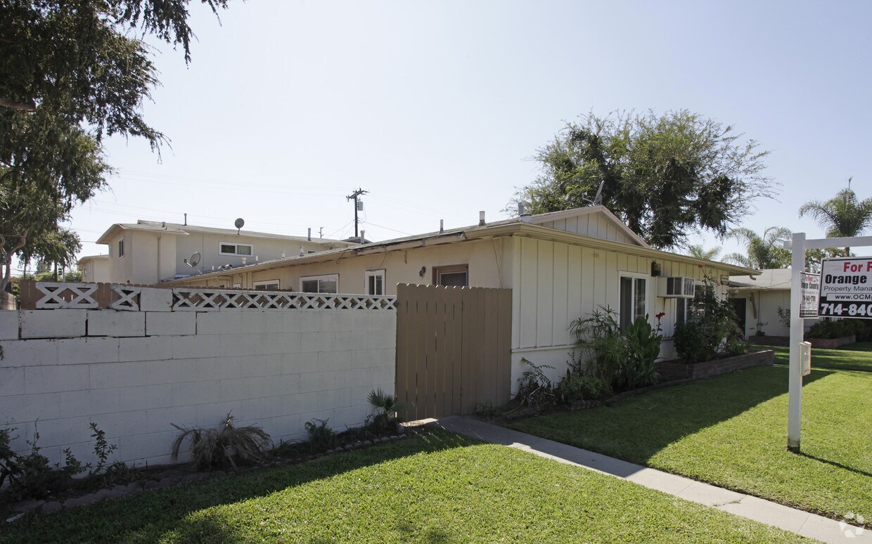 Building Photo - 2100 W Juno Ave