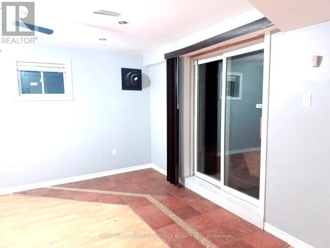 Building Photo - 26 Rainbow Ct