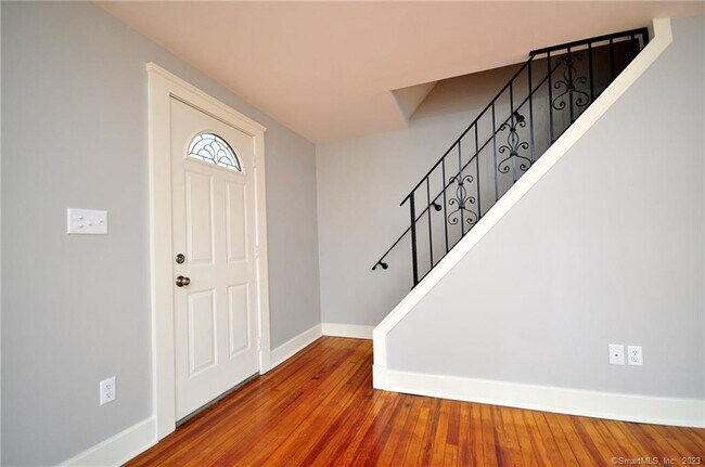 Foto del edificio - 16 Hazelmeadow Pl