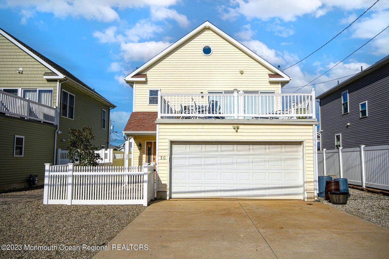 30 Stockton Ave, Seaside Park, NJ 08752 House Rental in Seaside Park
