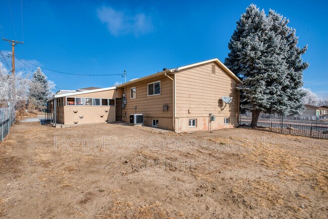 Building Photo - 2344 Monterey Rd