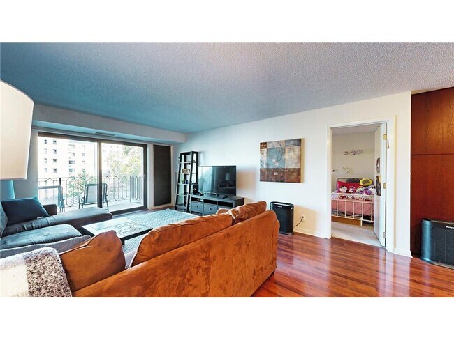 Foto del edificio - 3131 Excelsior Blvd