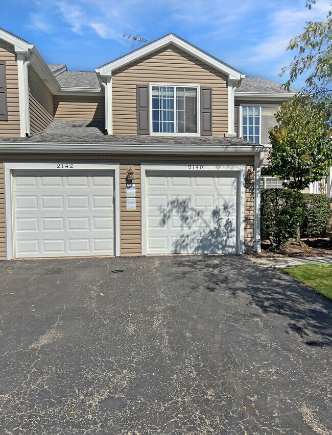 Building Photo - 2142 Southwind Cir