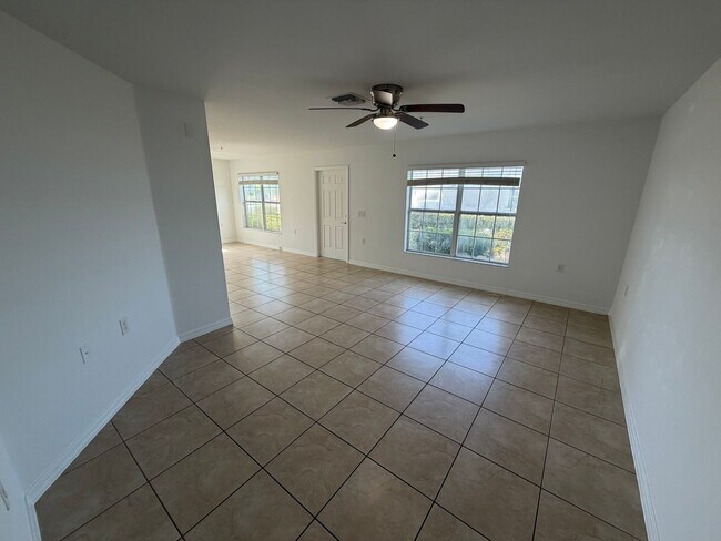 Building Photo - ANNUAL RENTAL - VISTAS AT HERITAGE BAY - 3 BED / 2.5 BATH TOWNHOUSE