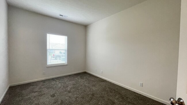 Foto del edificio - West Lafayette...3 Bedroom 2 Bath