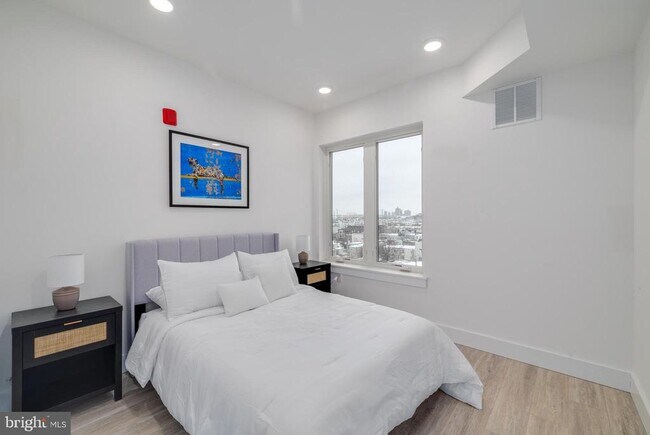 Foto del edificio - 2400 E Huntingdon St