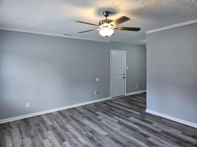 Building Photo - 6607 Amanda Cir