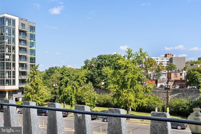 Foto del edificio - 2510 Virginia Ave NW