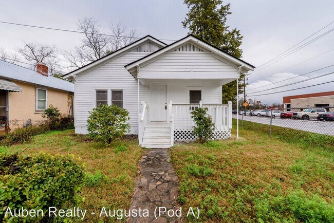 Foto del edificio - 3 br, 1 bath House - 1654 Hester Street
