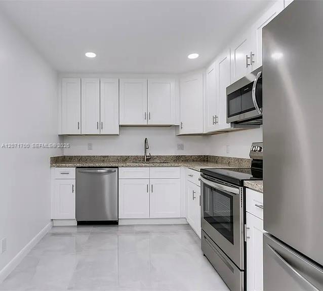 Foto del edificio - 2500 Parkview Dr