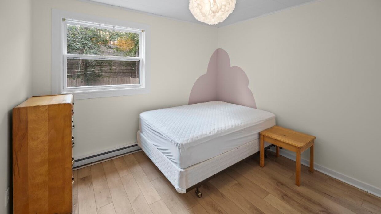 Primary Photo - 23 Wexford St