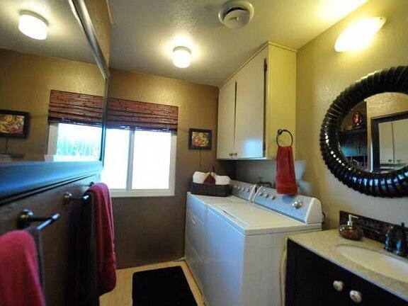 Foto del edificio - 1025 Lakeside Drive