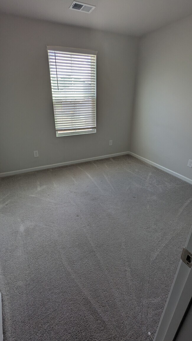 Foto del edificio - 109 Bottlebrush Dr