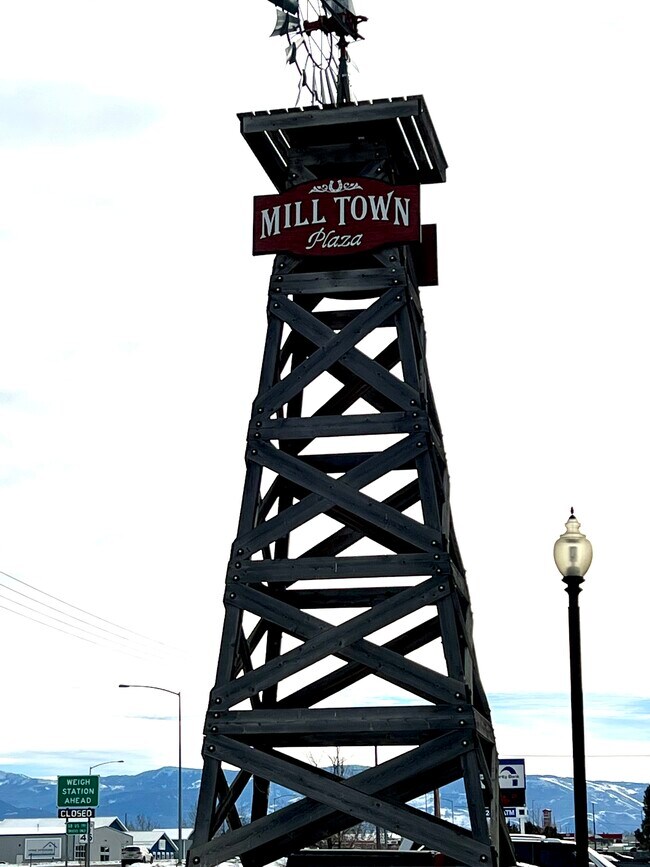 Building Photo - 43 Mill Town Lp