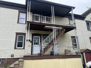 Building Photo - 8 Prescott St
