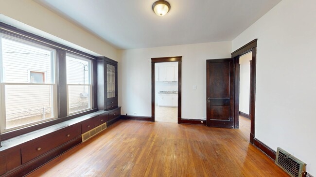 Building Photo - 12900 Hoy Ave