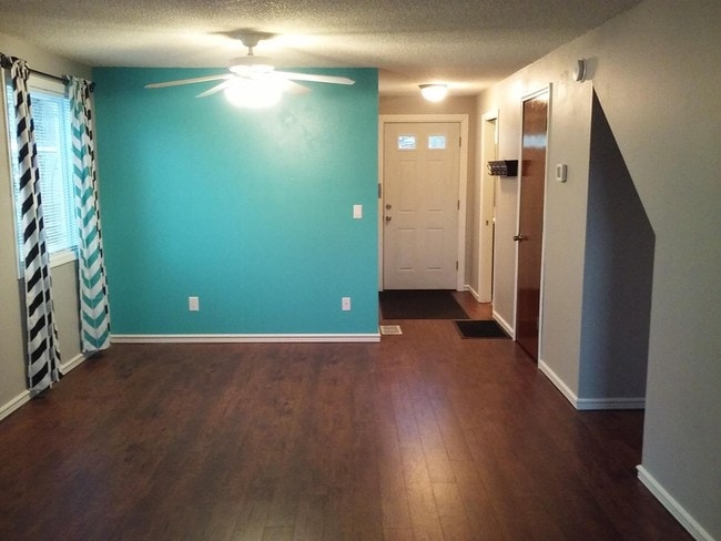 Dining - 3305 Vittoria Way