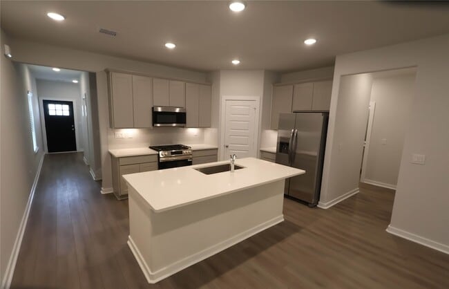 Building Photo - 8603 Blueberry Ash St