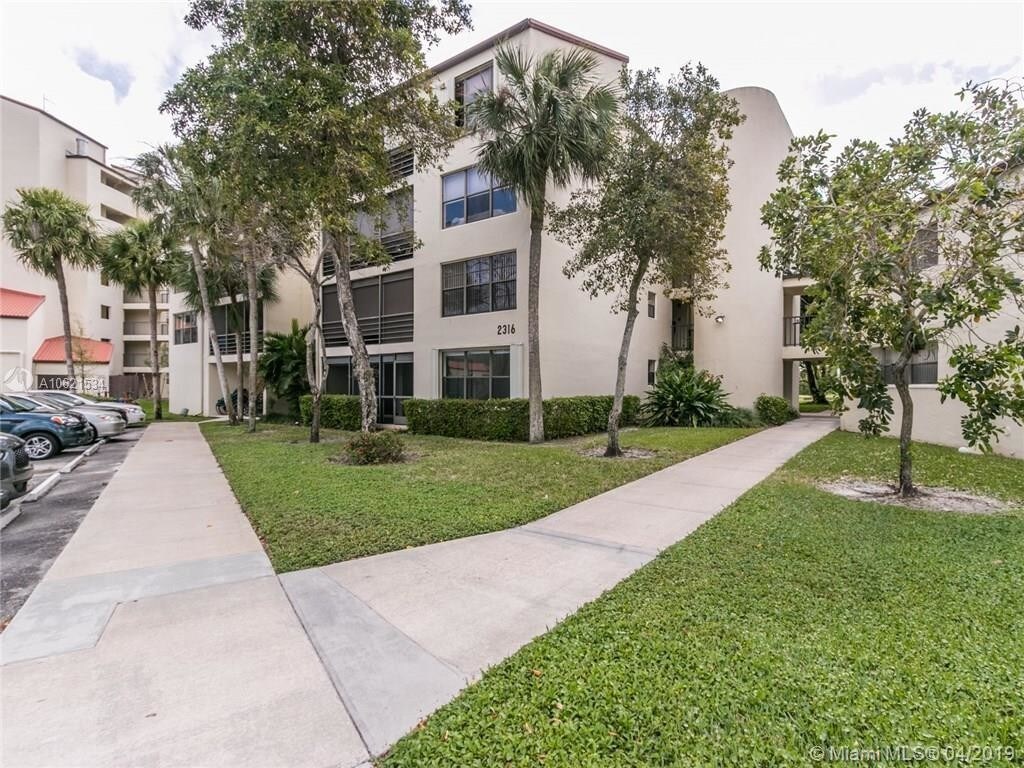 Primary Photo - 2316 S Cypress Bend Dr