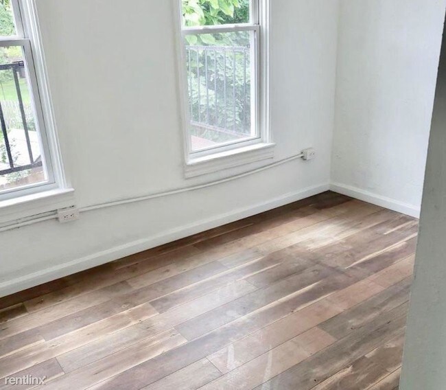Foto del edificio - 5 br, 3 bath House - 214 Franklin Ave