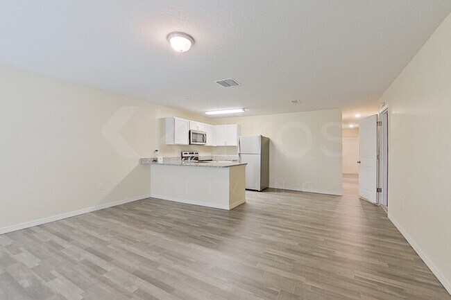 Foto del edificio - 27008 Anthony Ave