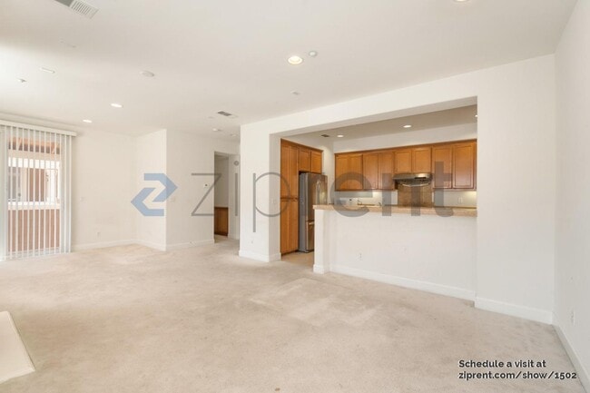 Foto del edificio - 400 Live Oak Way