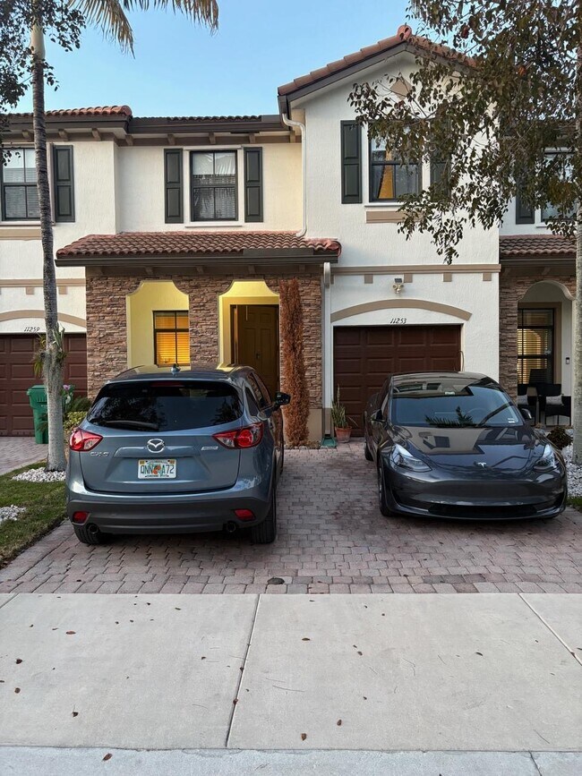 espacio de estacionamiento - 11253 SW 240th St