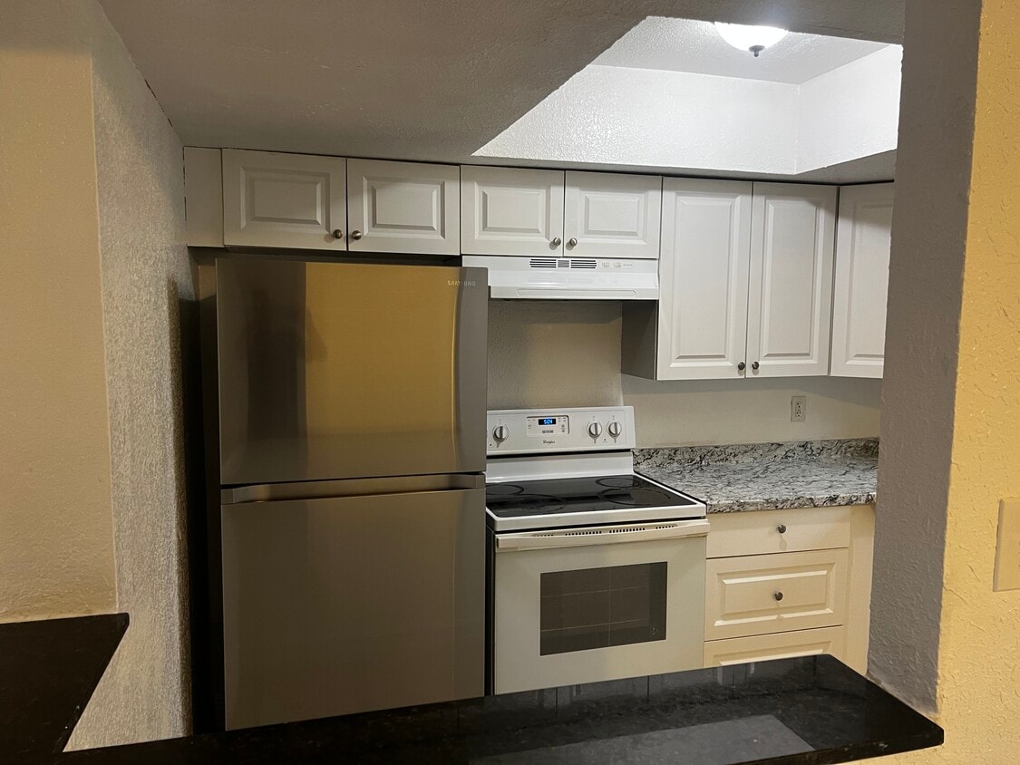 Foto principal - 5955 NW 20th St