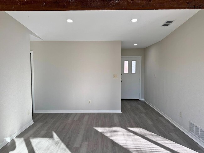 Building Photo - 4834 Matterhorn Dr