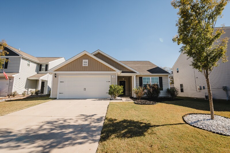 Foto principal - 130 Trailwood Ct