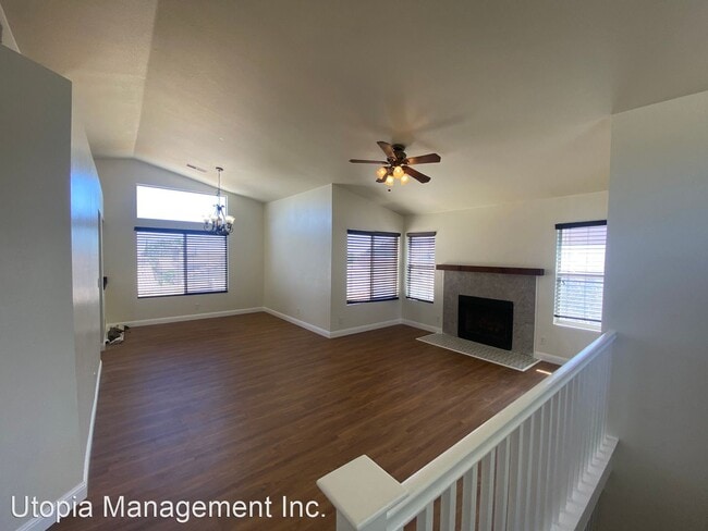 Building Photo - 4 br, 2.5 bath House - 1903 Coral Ct.