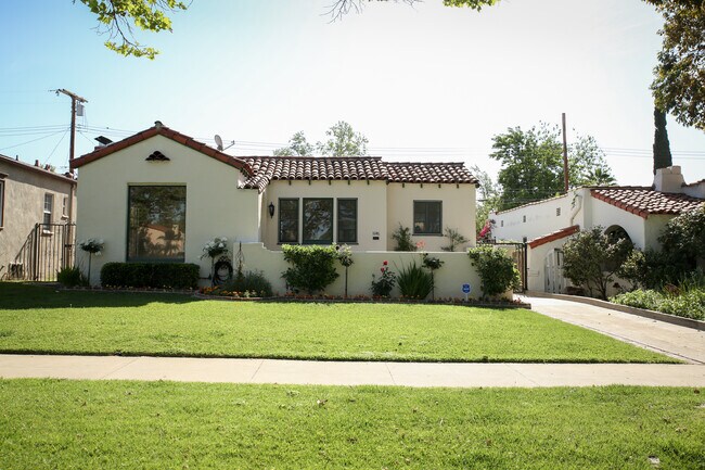 Building Photo - 1146 Highland Ave