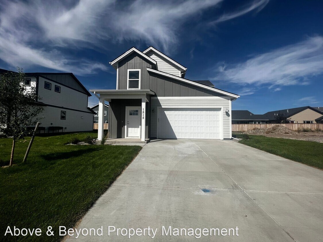 3 br, 2.5 bath House 1515 Pistolero House Rental in Belgrade, MT