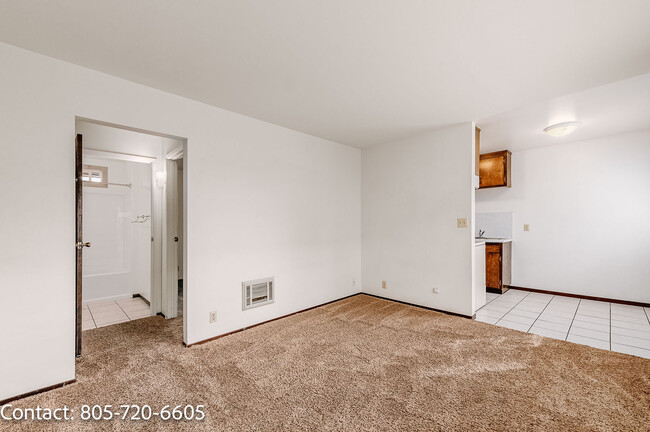 Building Photo - 316 E Bunny Ave