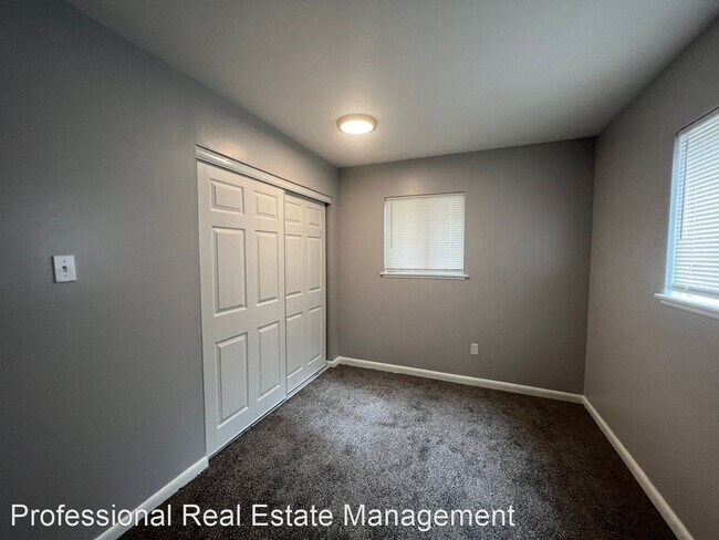 Building Photo - 3 br, 1 bath House - 614 LeMaster Avenue