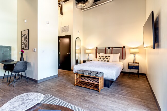 Foto del edificio - 327 E Wilson St