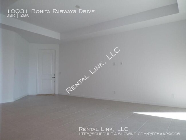 Building Photo - 10031 Bonita Fairways Dr