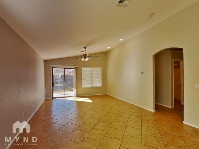 Building Photo - 40167 N Costa Del Sol Dr