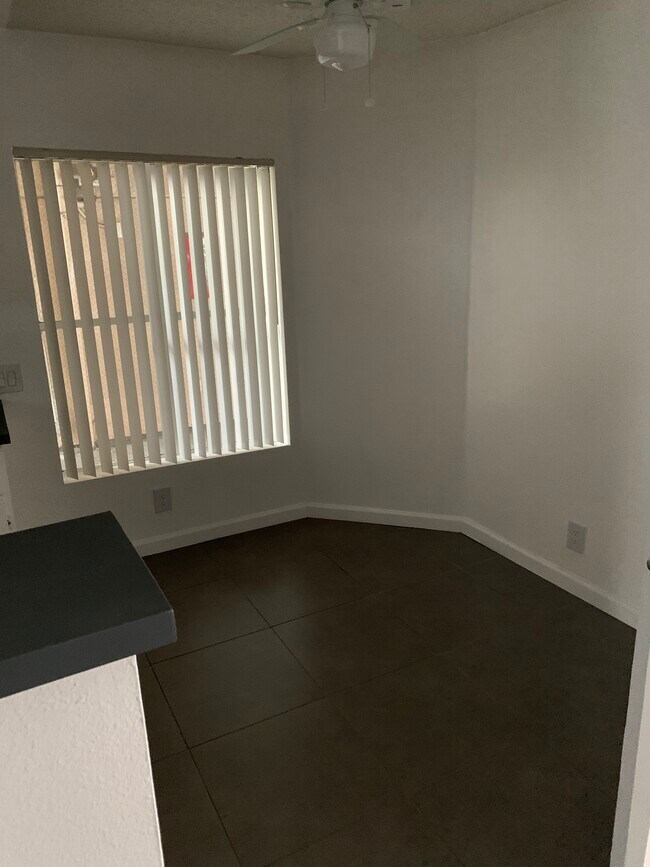 Foto del edificio - 219 N Avenue 51