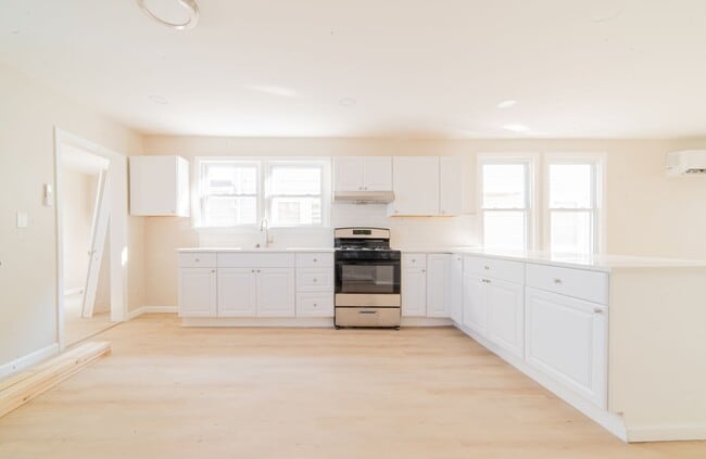 Foto del edificio - 115 N Delancy Pl