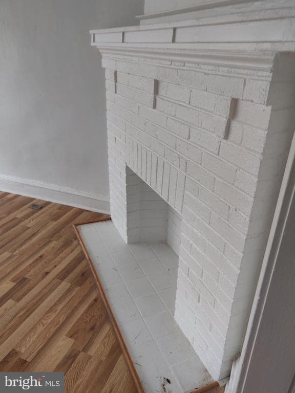 Foto del edificio - 7131 Louise St