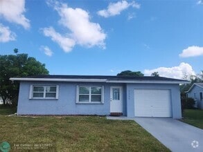 Building Photo - 1055 NW 73rd Ave