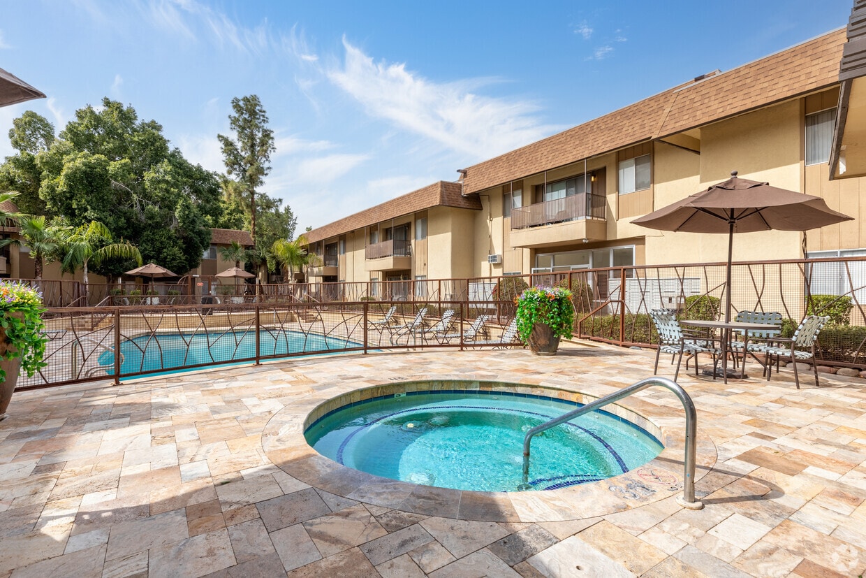 Pool 2 - Oasis at Scottsdale