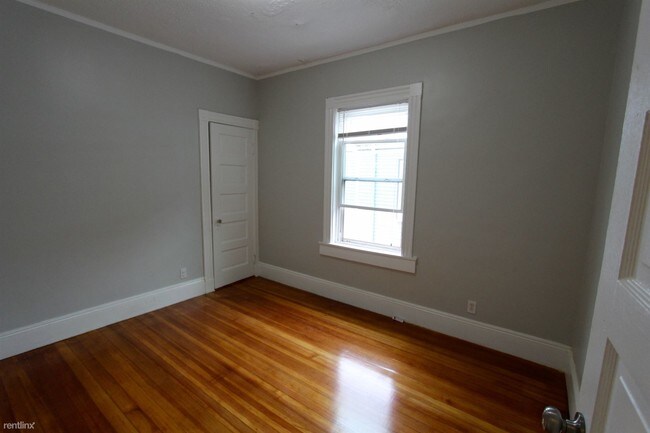 Foto del edificio - 137 Pleasant St