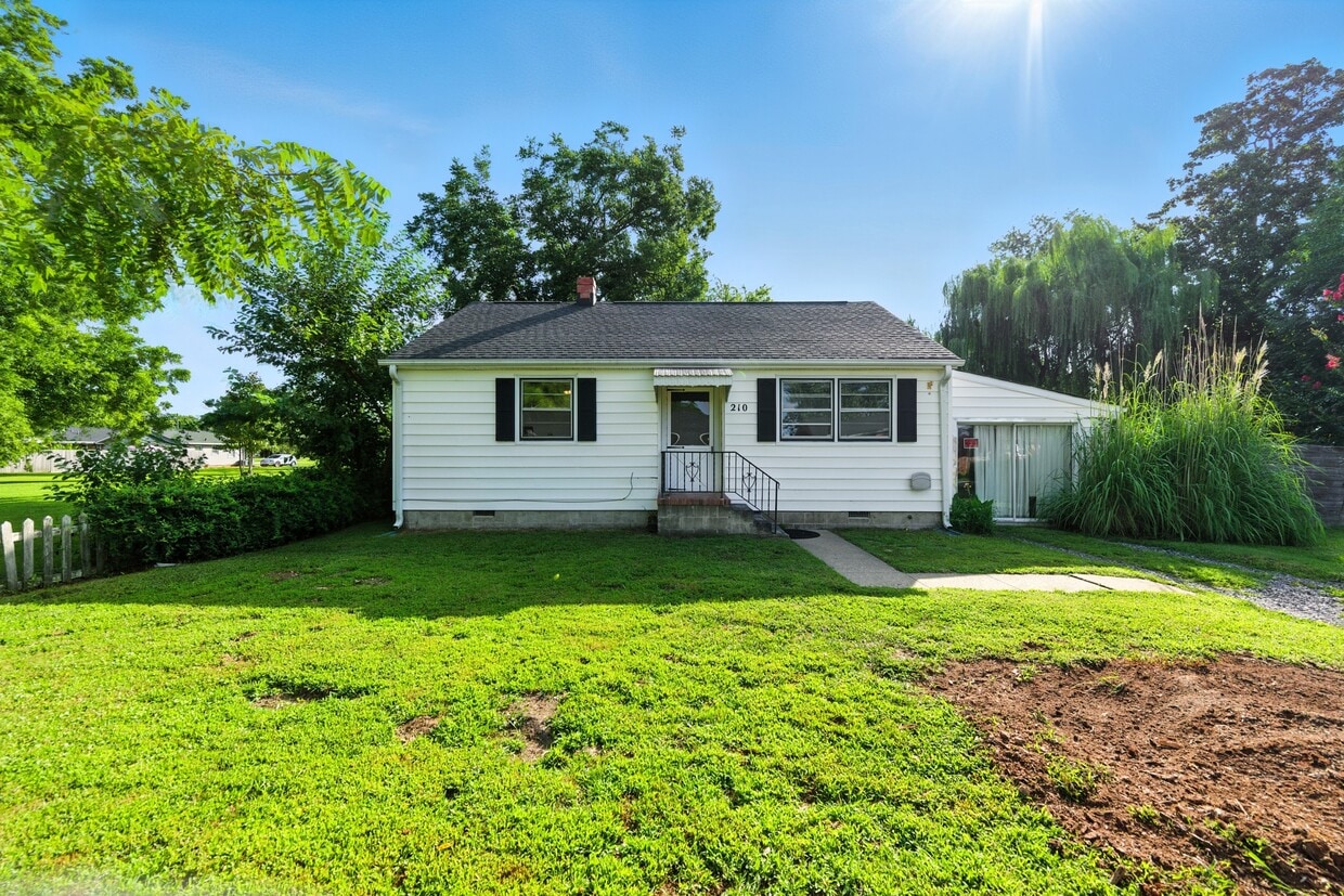 Photo - 210 Atlantic Ave (Hampton, VA)