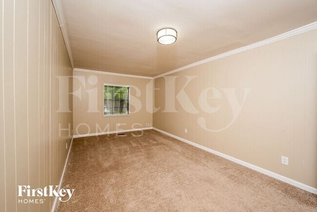 Foto del edificio - 1326 Potter Ave