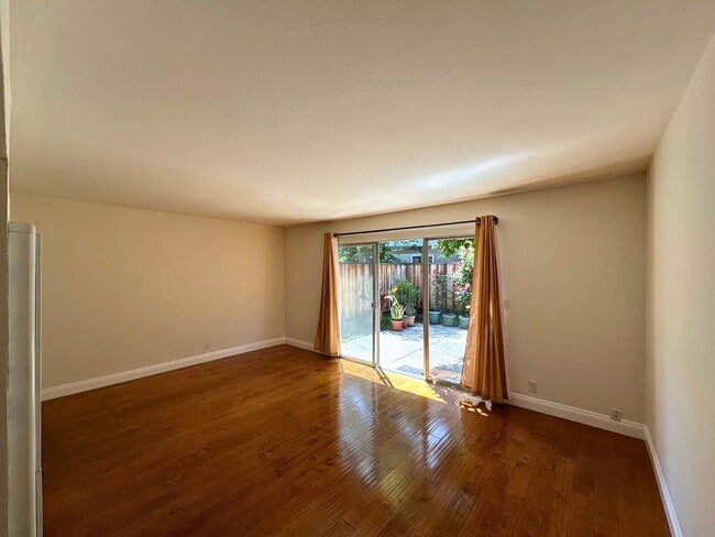 Foto del edificio - 2047 Montecito Ave