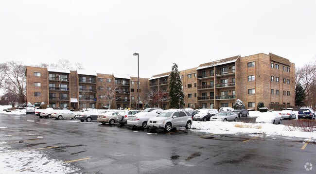Primary Photo - 1400 N Elmhurst Rd