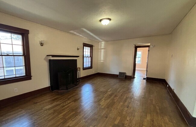 Foto del edificio - Available Now!  Single family home just mi...